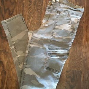 Camo Pants With Side Zipper